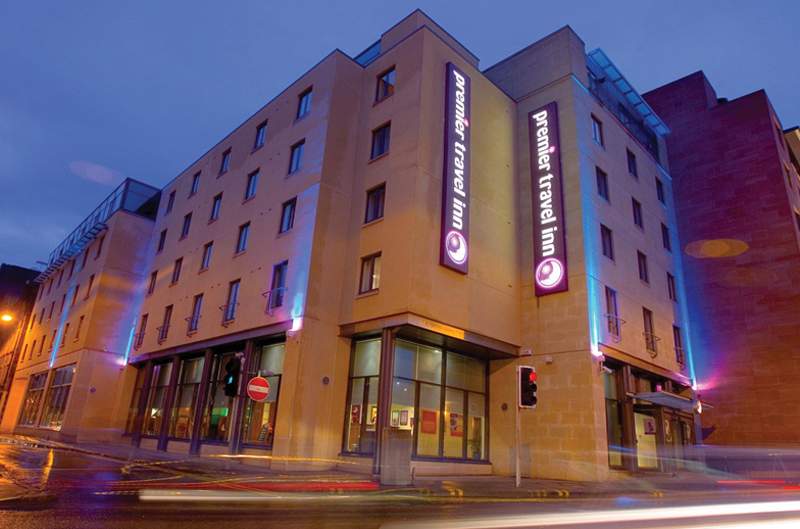 Premier Inn Edinburgh Central Lauriston Place - photo 1