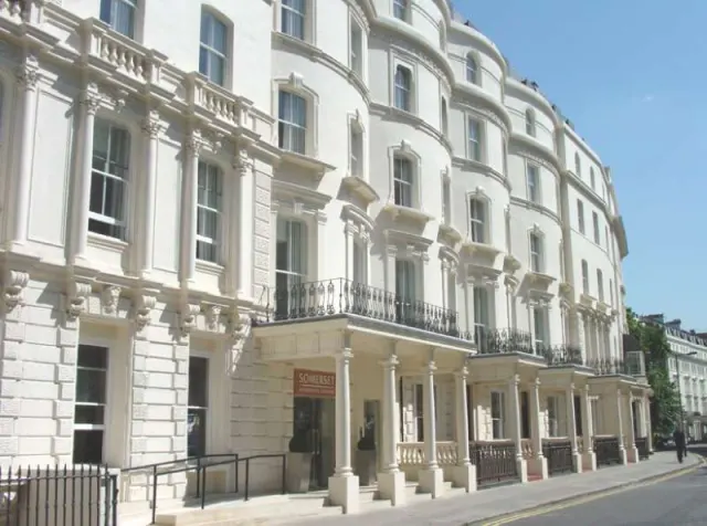 Grand Plaza Serviced Apartments Hyde Park - photo 2