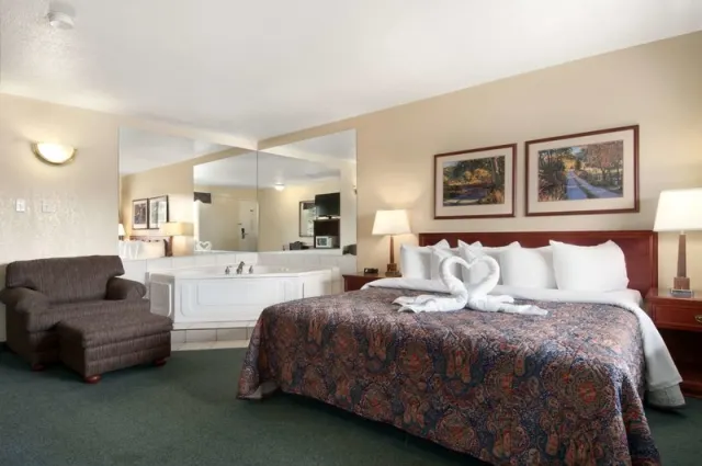 Travelodge by Wyndham Drumheller - photo 2
