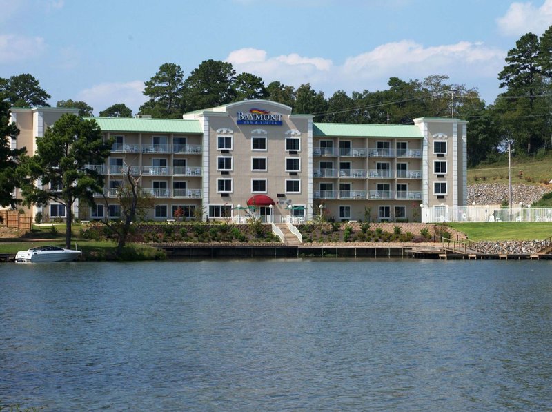 Baymont by Wyndham Hot Springs On the Lake - photo 1