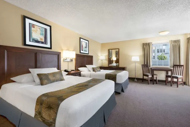 Travelodge by Wyndham San Francisco Bay - photo 2