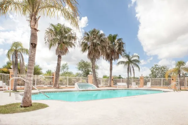 Super 8 by Wyndham Corpus Christi - photo 4