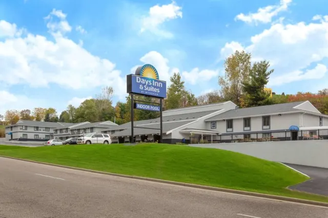 Days Inn & Suites by Wyndham Wisconsin Dells, Wisconsin Dells