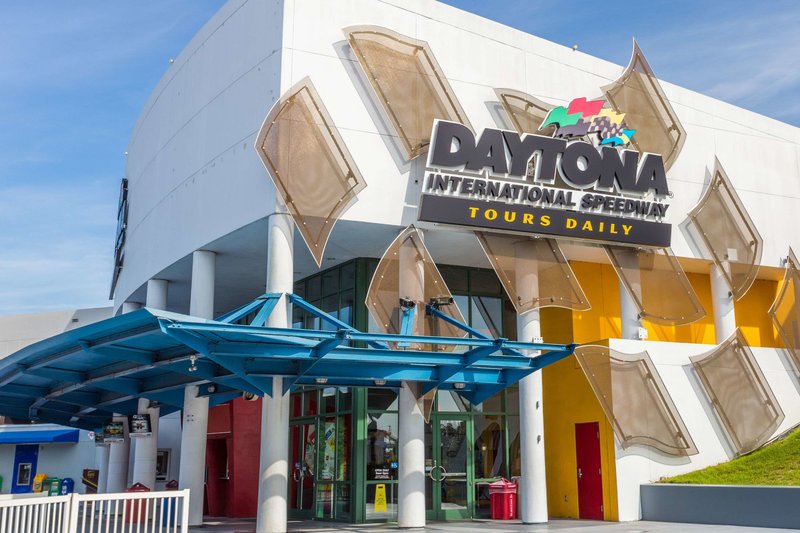 Super 8 by Wyndham Daytona Beach - photo 1