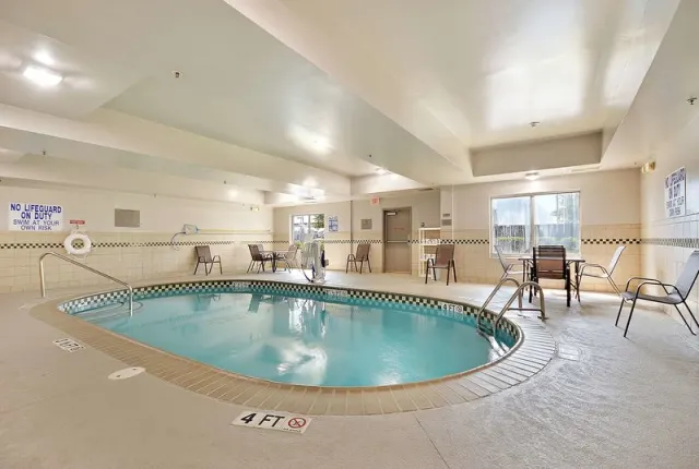 Country Inn & Suites by Radisson, Charleston North, SC - photo 4