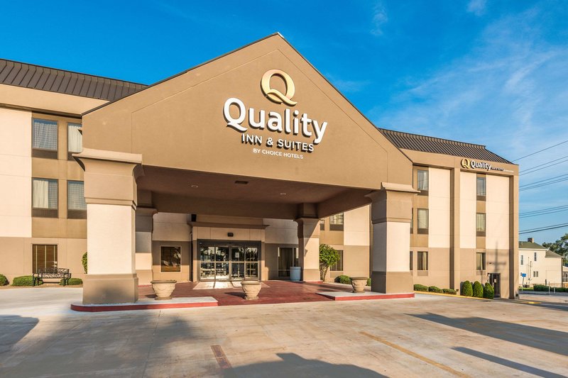 Quality Inn & Suites Quincy - Downtown - photo 1