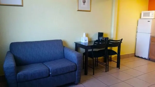 Americas Best Value Inn & Suites Groves Port Arthur - foto 4