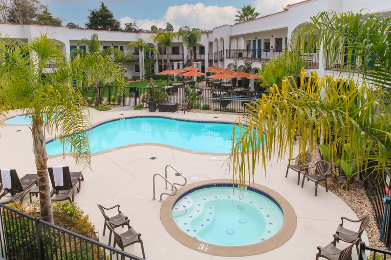 Oxford Suites Pismo Beach - photo 1