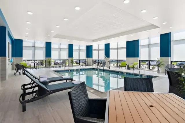 Hampton Inn  Suites Chicago Medical District UIC - photo 2