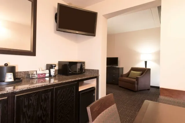 Spark by Hilton Stevensville - photo 4