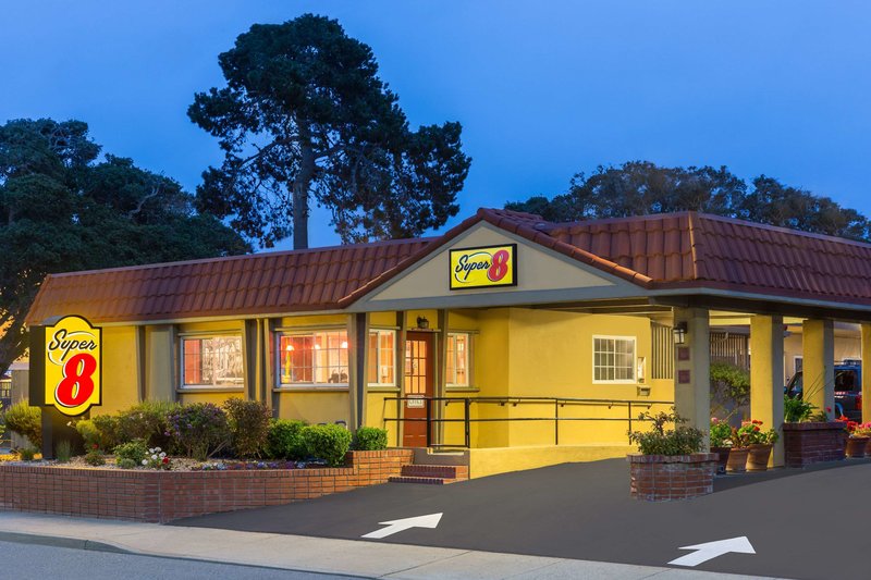 Super 8 by Wyndham Monterey - photo 1