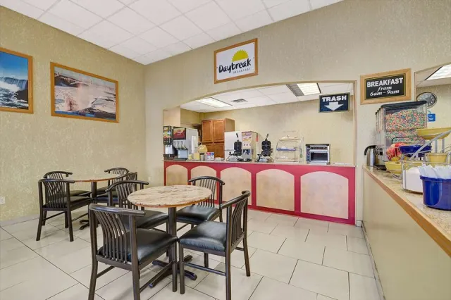 Days Inn Niagara Falls - foto 4