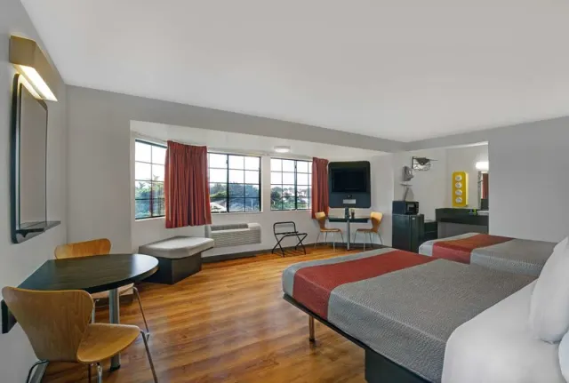 Motel 6 Monterey - Marina - photo 4