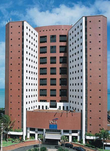 Iate Plaza Hotel - photo 1
