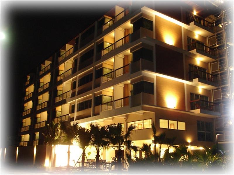 Siam Piman Hotel - photo 1