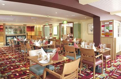 Airport Inn Manchester Hotel & Spa - photo 4