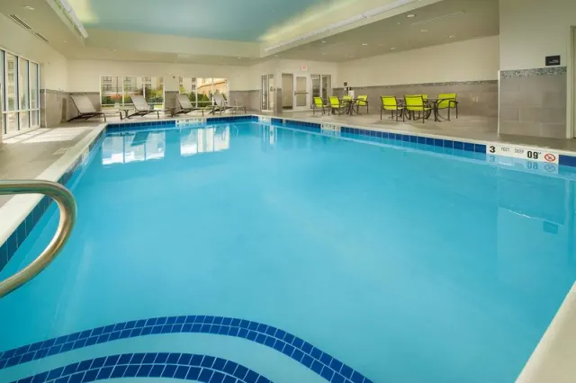 Hampton Inn & Suites Buffalo Airport - photo 3