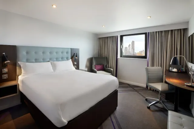 Premier Inn London Canary Wharf (Westferry) - photo 3