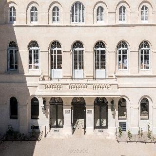 Le Grand Hôtel Dieu - foto 2