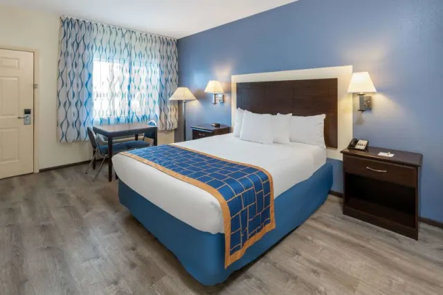 Days Inn by Wyndham Grants - photo 4
