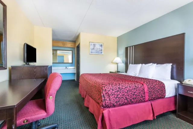 Days Inn by Wyndham Dayton Huber Heights Northeast - photo 2
