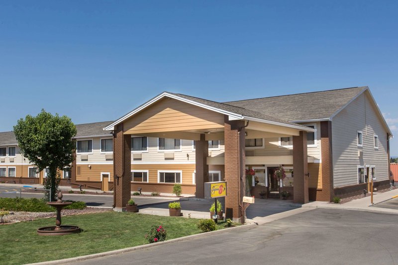Super 8 by Wyndham Baker City - photo 1