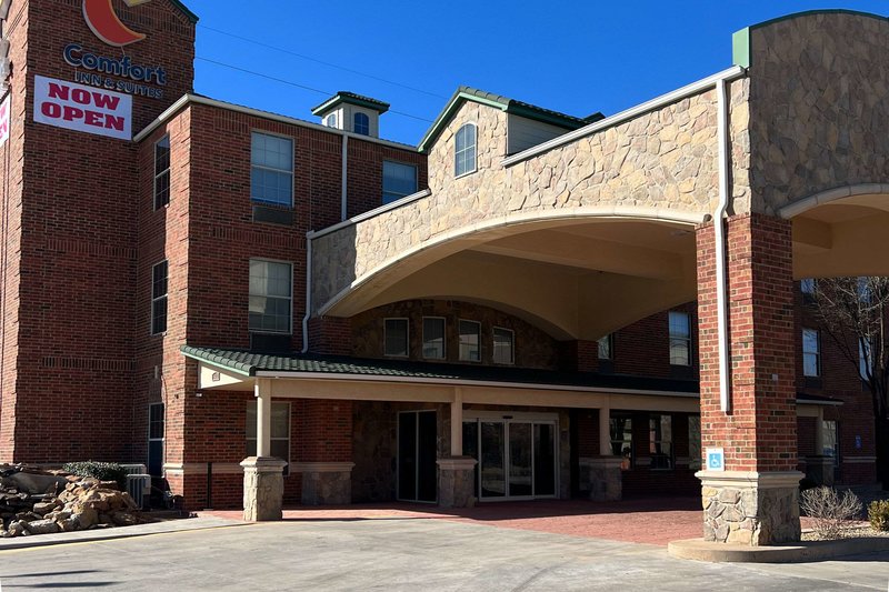 Comfort Inn & Suites - foto 1