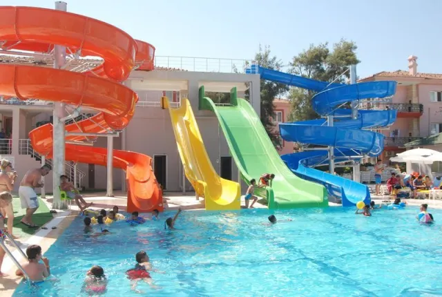 Hedef Beach Resort & Spa, Konakli