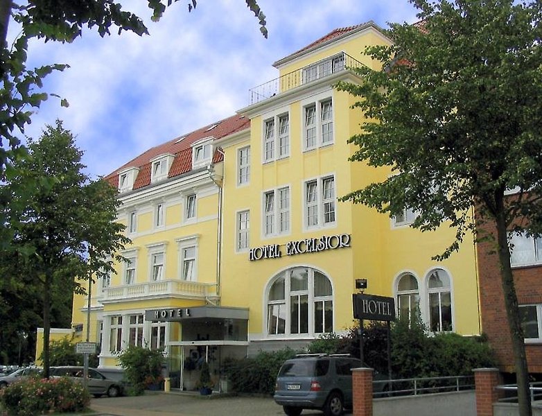 Mercure Hotel Luebeck City Center - photo 1