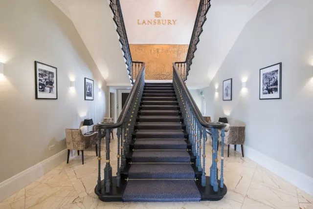 Heritage Hotel - photo 2