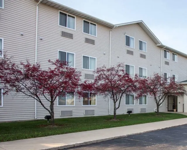 Quality Inn & Suites Loves Park - photo 2