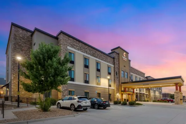 Comfort Suites Loveland - photo 4