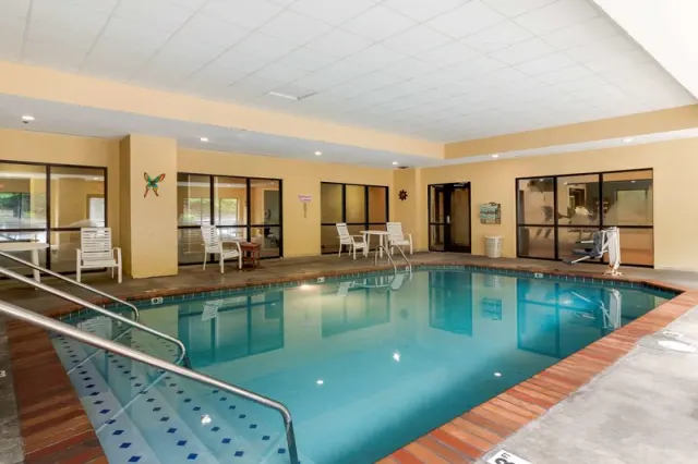 Comfort Suites Kingsport - photo 4