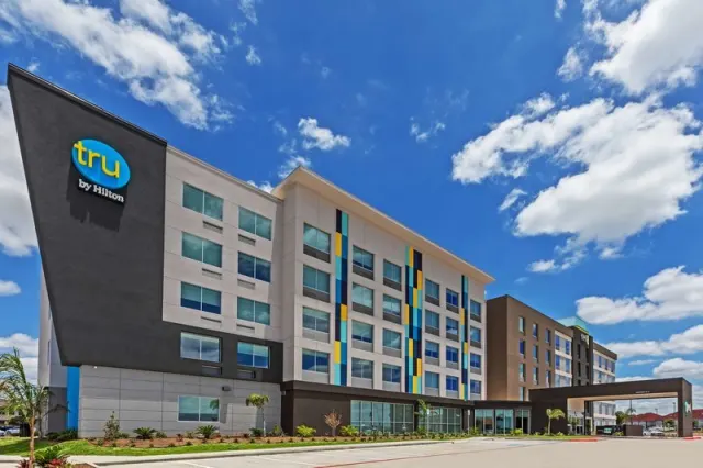 Tru by Hilton Laredo Airport - photo 3