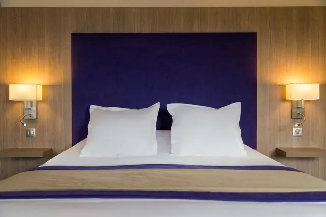 Hotel La Charpiniere - photo 4