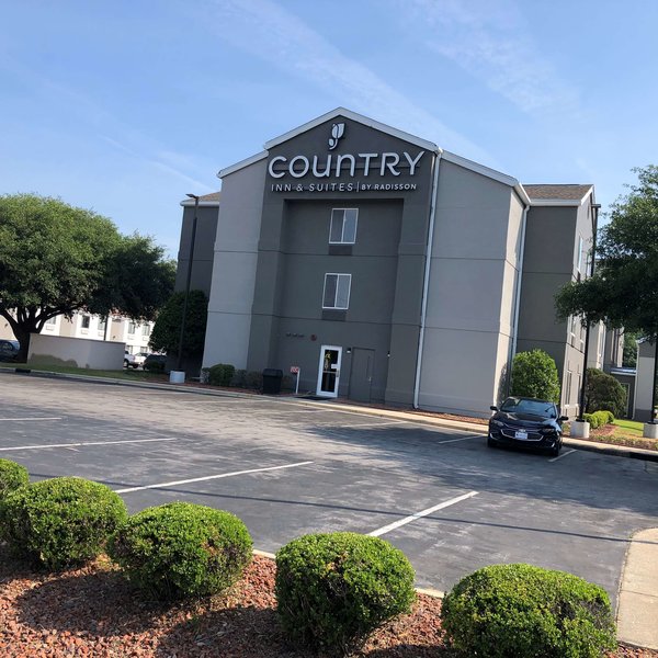 Country Inn  Suites by Radisson Fayetteville I95 NC - photo 1