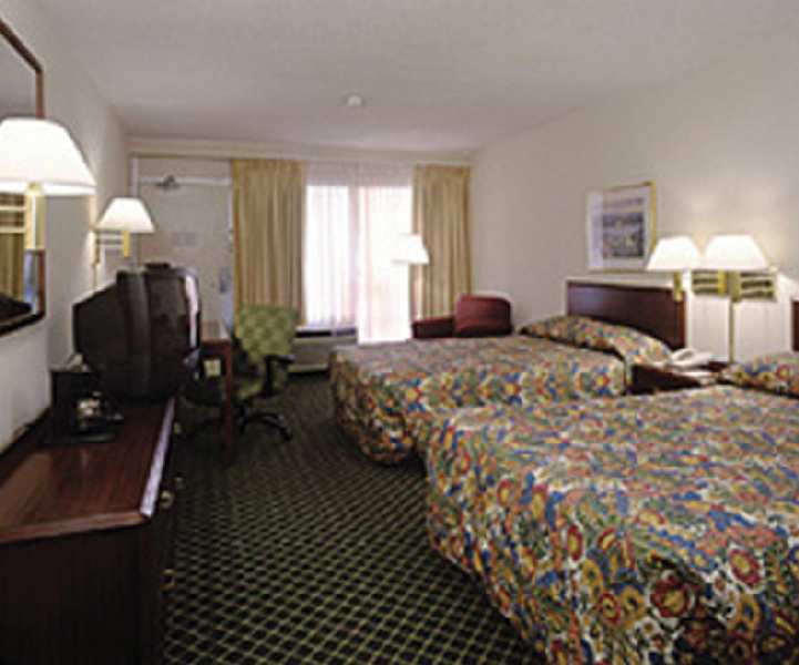 Wyndham Garden Atlanta Downtown - photo 2