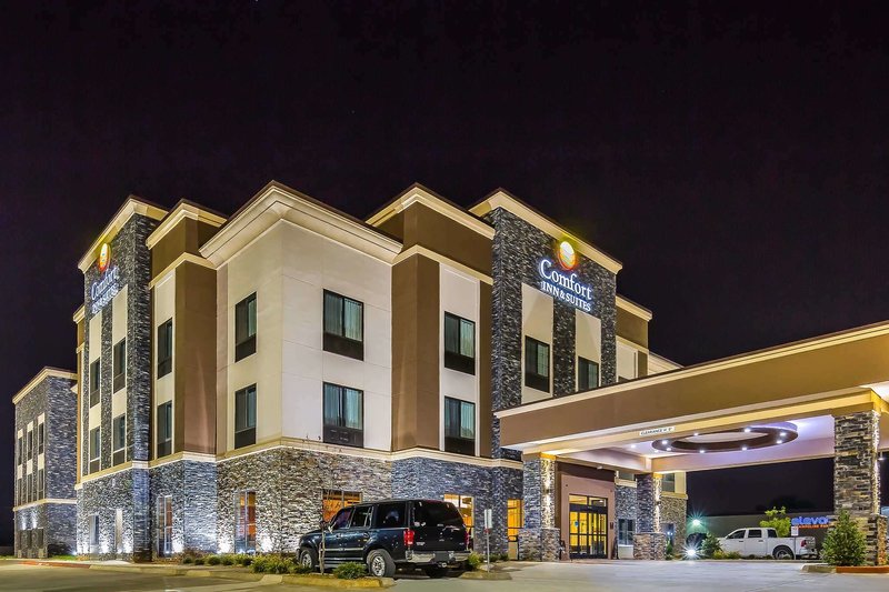 Comfort Inn & Suites Moore - Oklahoma City - photo 1