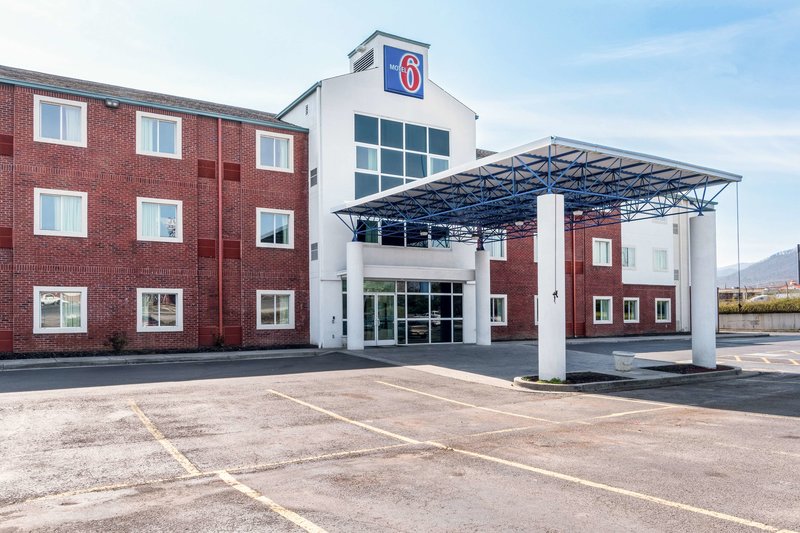 Motel 6 Newport - photo 1