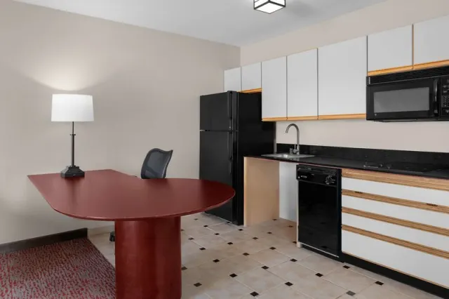 Larkspur Landing Extended Stay Suites Hillsboro - foto 3