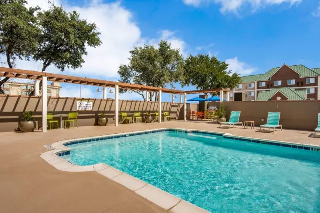 Home2 Suites by Hilton DFW Airport South Irving - photo 2