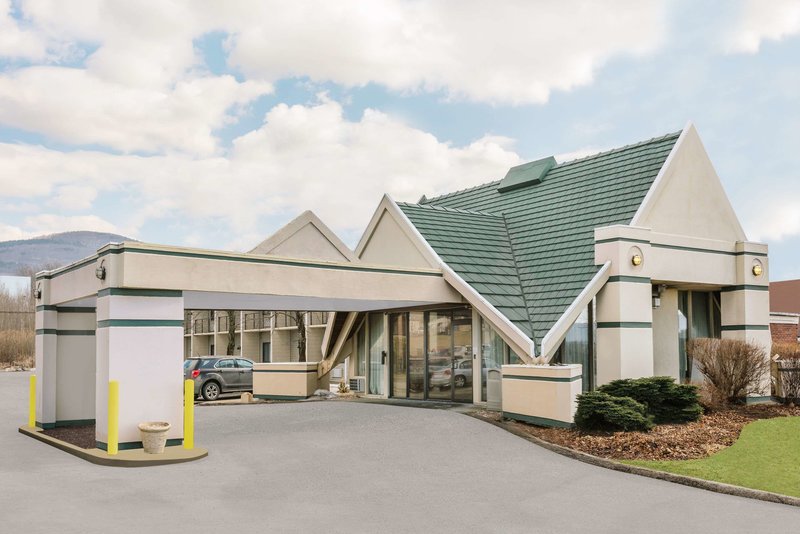 Days Inn by Wyndham RutlandKillington Area - photo 1