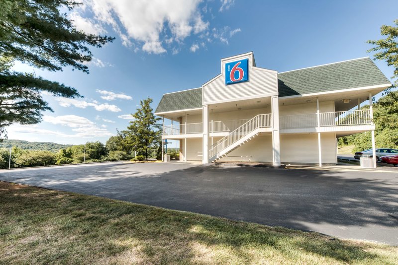 Motel 6 - foto 1