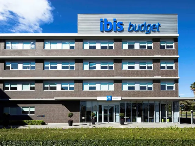 ibis budget Aeropuerto Barcelona Viladecans - फ़ोटो 2