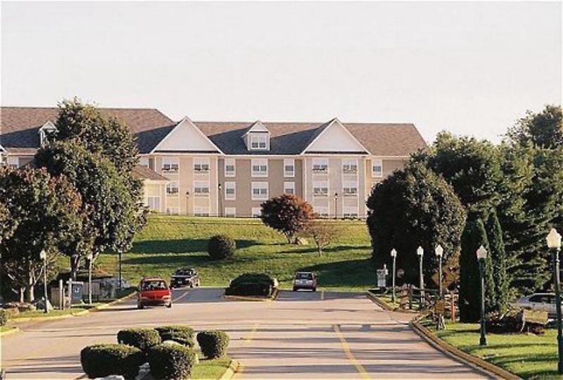 Hilton Mystic - foto 1
