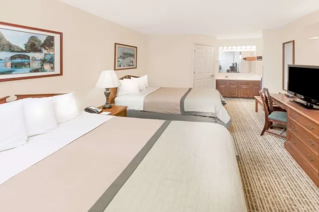Baymont by Wyndham Grenada - صورة 4