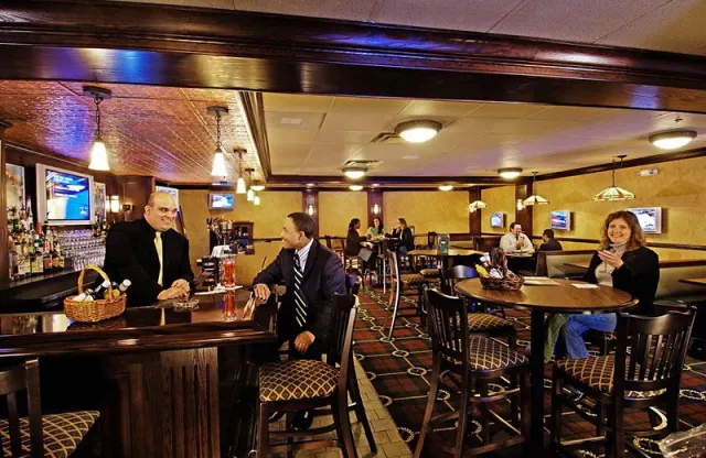 Holiday Inn National Airport - photo 2