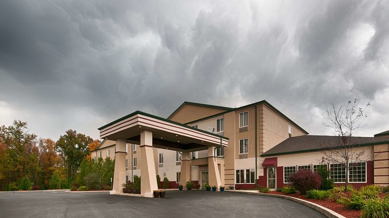 Comfort Inn and Suites - photo 1