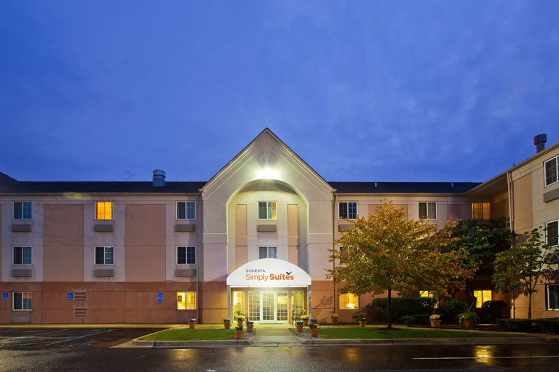 Sonesta Simply Suites Detroit Warren - photo 1