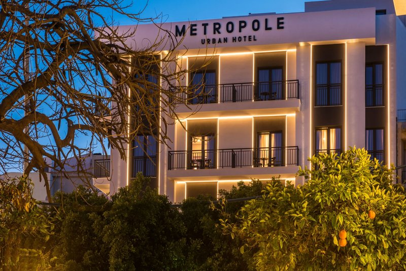 Metropole Urban Hotel - photo 1